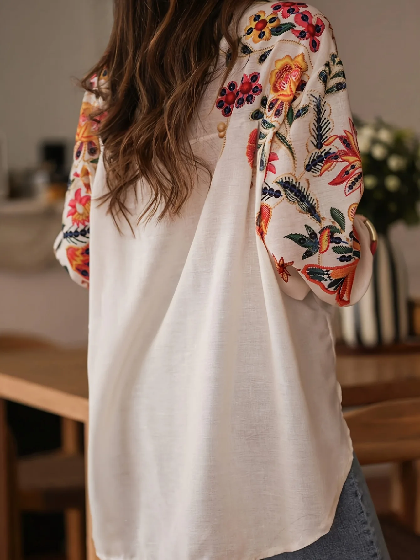 Kemeja Wanita Terbaru 2025 Bermotif Lengan Panjang Longgar Kancing Cardigan Atasan Trendi Fashion Kasual Blus untuk Wanita