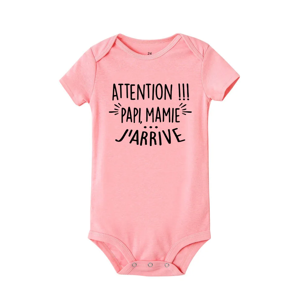 Attention Papi Mamie I\'m Coming Funny Newborn Baby Bodysuits Toddler Infant Boy Girl Jumpsuit Baby Shower Gift Pregnancy Reveal