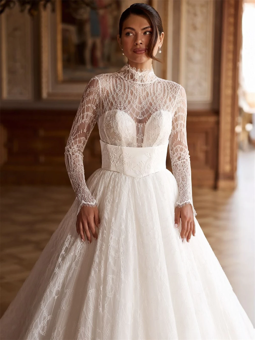 

Customized Boho White Lace Robe de mariée Dreamy O-Neck Long Sleeves Bridal Gowns Soft A-Line Chapel Train Vestido De Novia