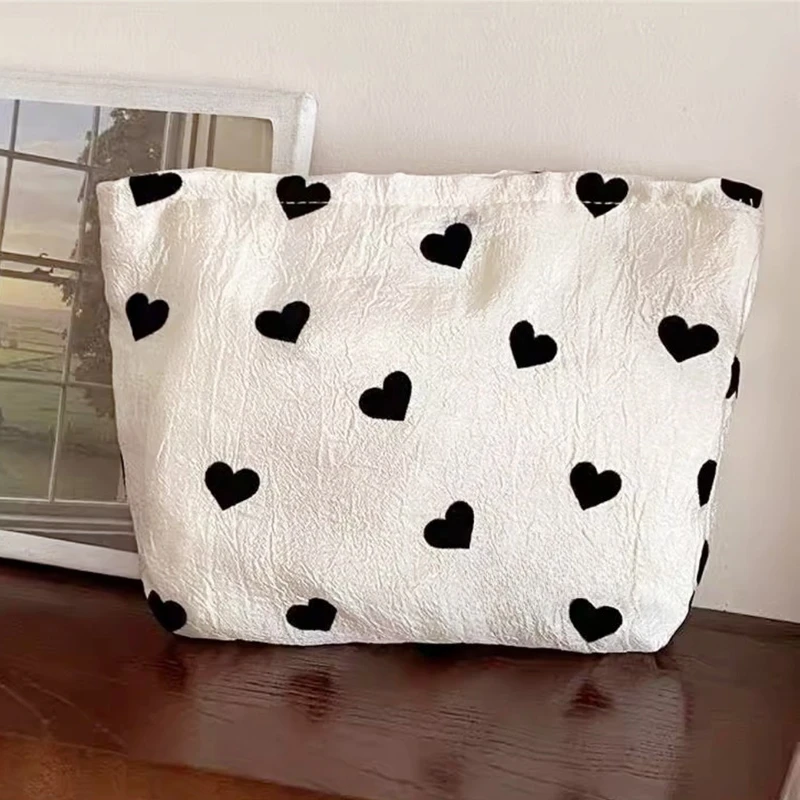 bolsa-cosmetica-com-estampa-de-coracao-preto-grande-capacidade-organizador-de-maquiagem-portatil-para-viagem-bolsa-de-ziper