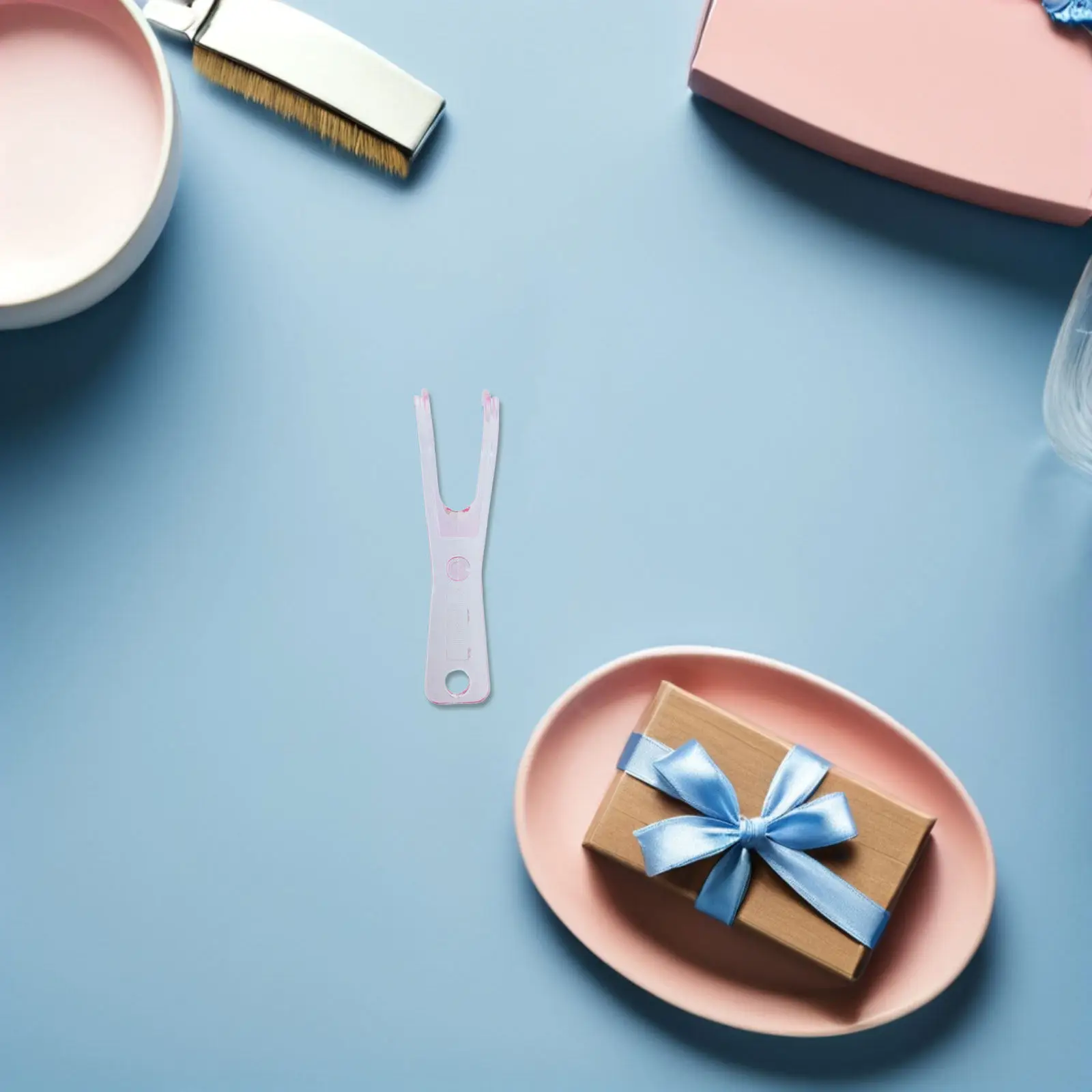 suporte-para-fio-dental-rosa-com-design-ergonomico-superficie-antiderrapante-empunhadura-confortavel-e-dentes-ranhurados-para-fixacao-segura-do-fio-dental-limpador-interdental