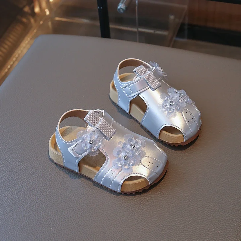 

Elegant Kids Sweet Sandals Summer New Girls Fashion Flower Princess Shoes Thick Bottom Causal Children Hollow-out School Sandals