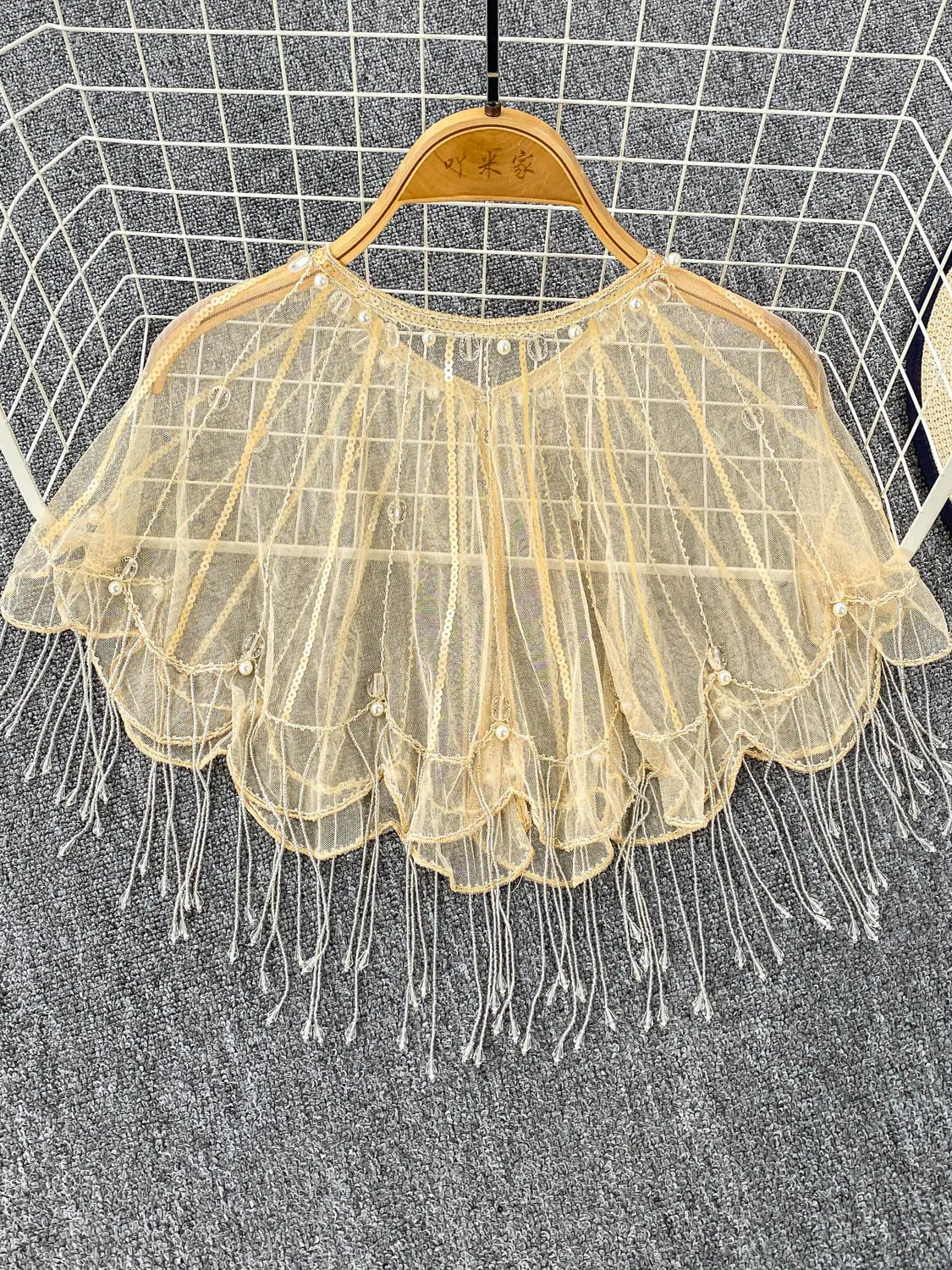 

ort Lace irt Women's Summer Bright Sequins Loose Slimming oulder awl Netting Top Korean Sle Commute Faion