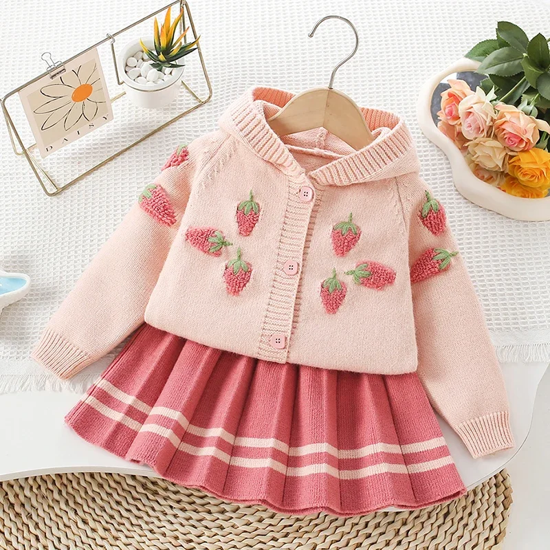 

Новинка 2023 года, осенне-зимний детский вязаный костюм, комплект одежды для маленьких девочек от 2 до 6 лет, вязаный кардиган с капюшоном и юбкой с длинными рукавами