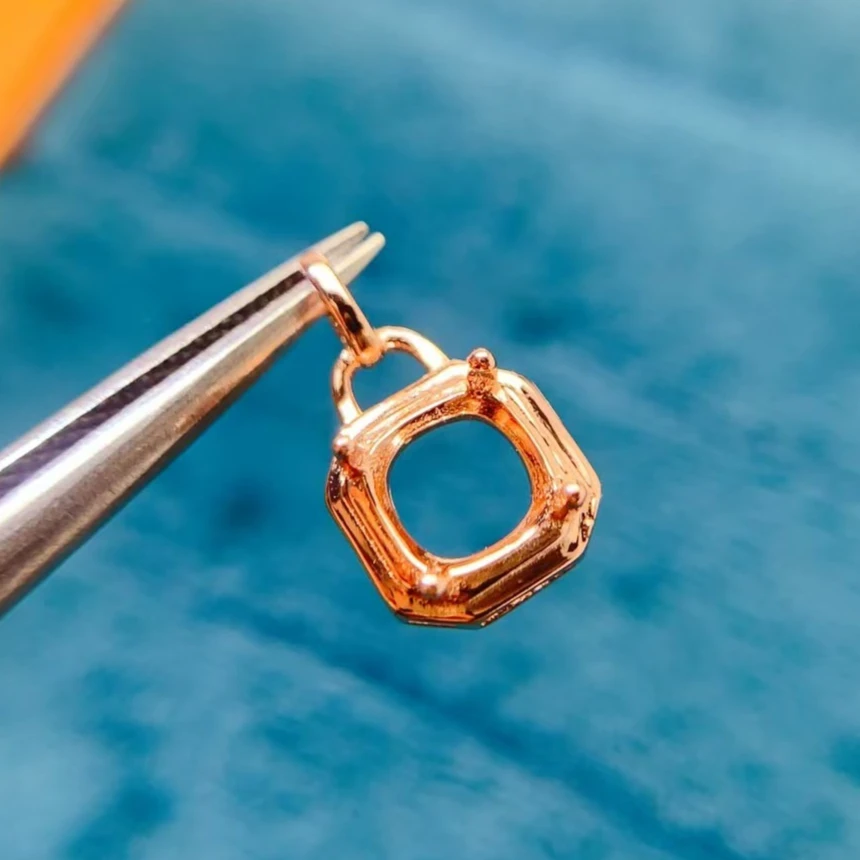 

Cute 925 Silver Gemstone Pendant Setting 5mm Round Gemstone Semi Mount Necklace Pendant Setting with 18K Gold Plating