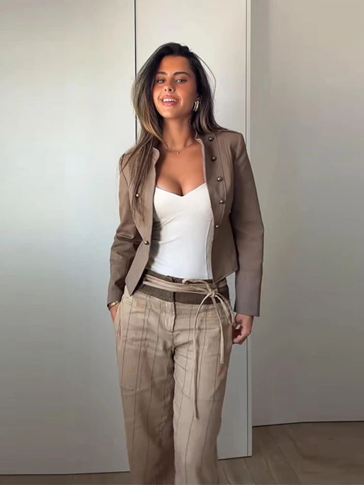 Langarm-Stehkragen-Kurzmäntel für Damen im Vintage-Militärstil mit Epauletten, Doppelreihig, Einfarbig, Locker Geschnittene Jacke, Neue Oberbekleidung für Damen – Detail 3