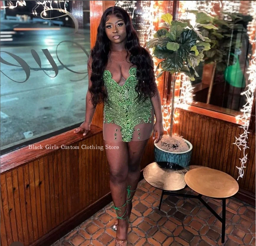 Abito da cocktail corto verde smeraldo di lusso Sexy con perline di diamanti Ragazze nere فساتات 2008 Personalizzato
