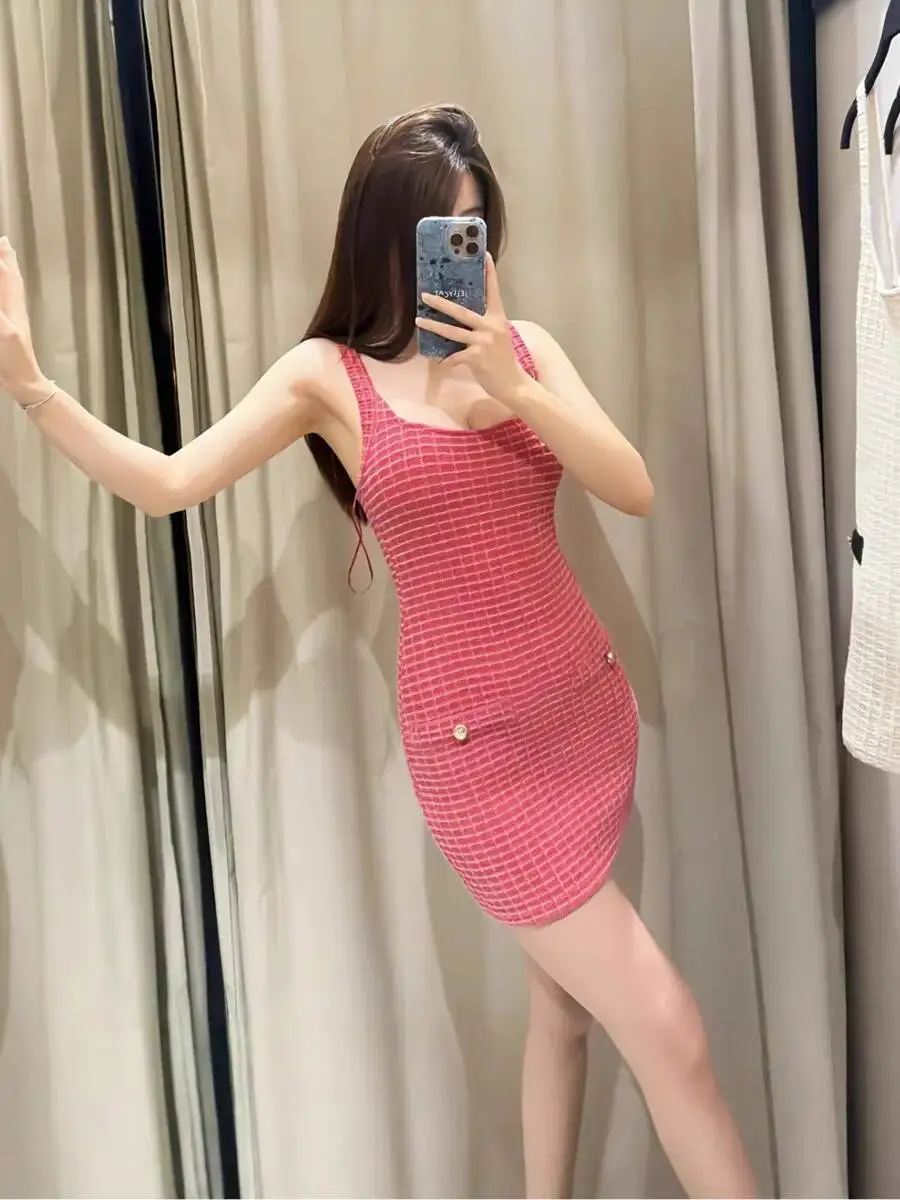 2025 robes courtes tricotées pour femmes moulante Mini robe femme dos nu robe de plage femmes sans manches robe d'été pour femmes BKM8