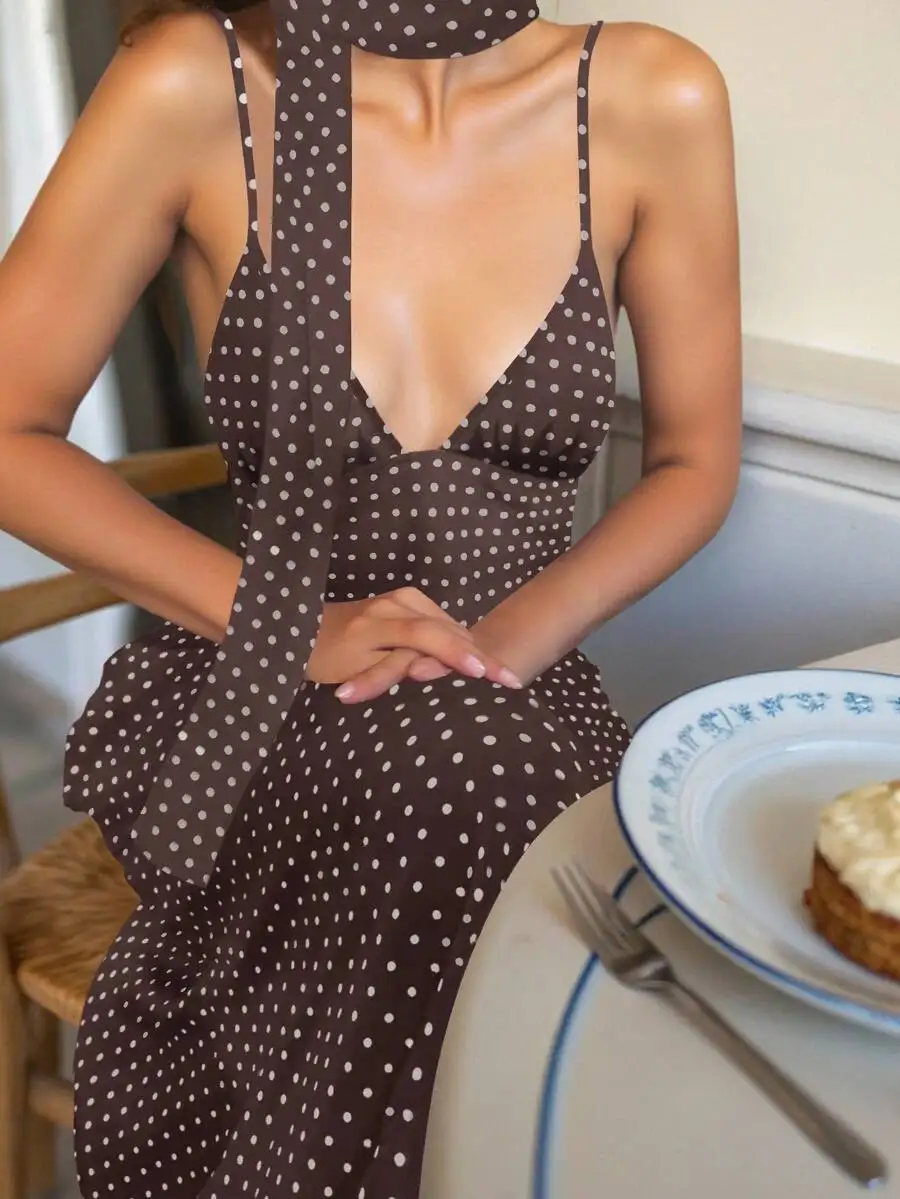 

Женское макси-платье в горошек с V-образным вырезом, открытой спиной и тонкими бретелями