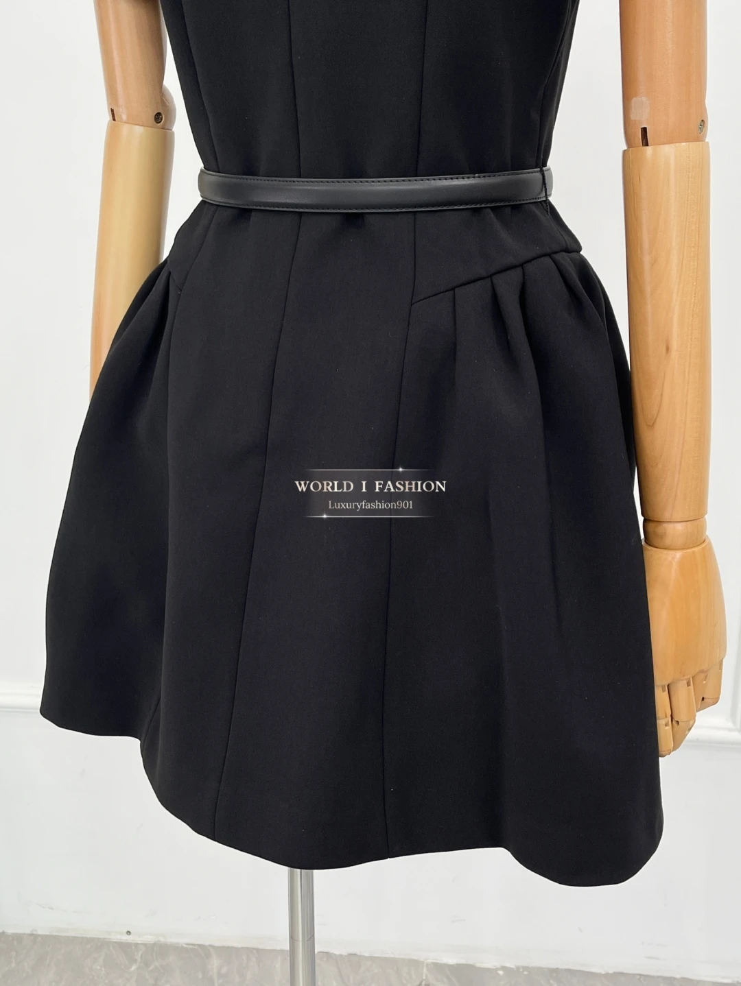 2025 Новое элегантное женское черное мини-платье с коротким рукавом