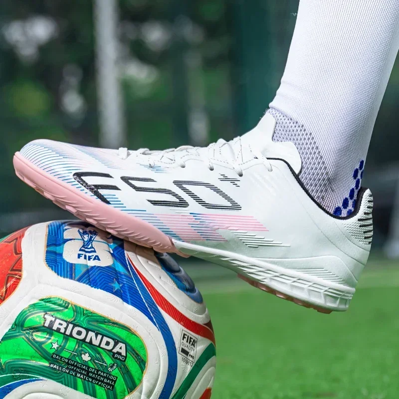 New Men Football Boots Training Shoes Grass Sport Outdoor Soccer Shoes Non-Slip Sneakers Professional Match Ultralight Unisex