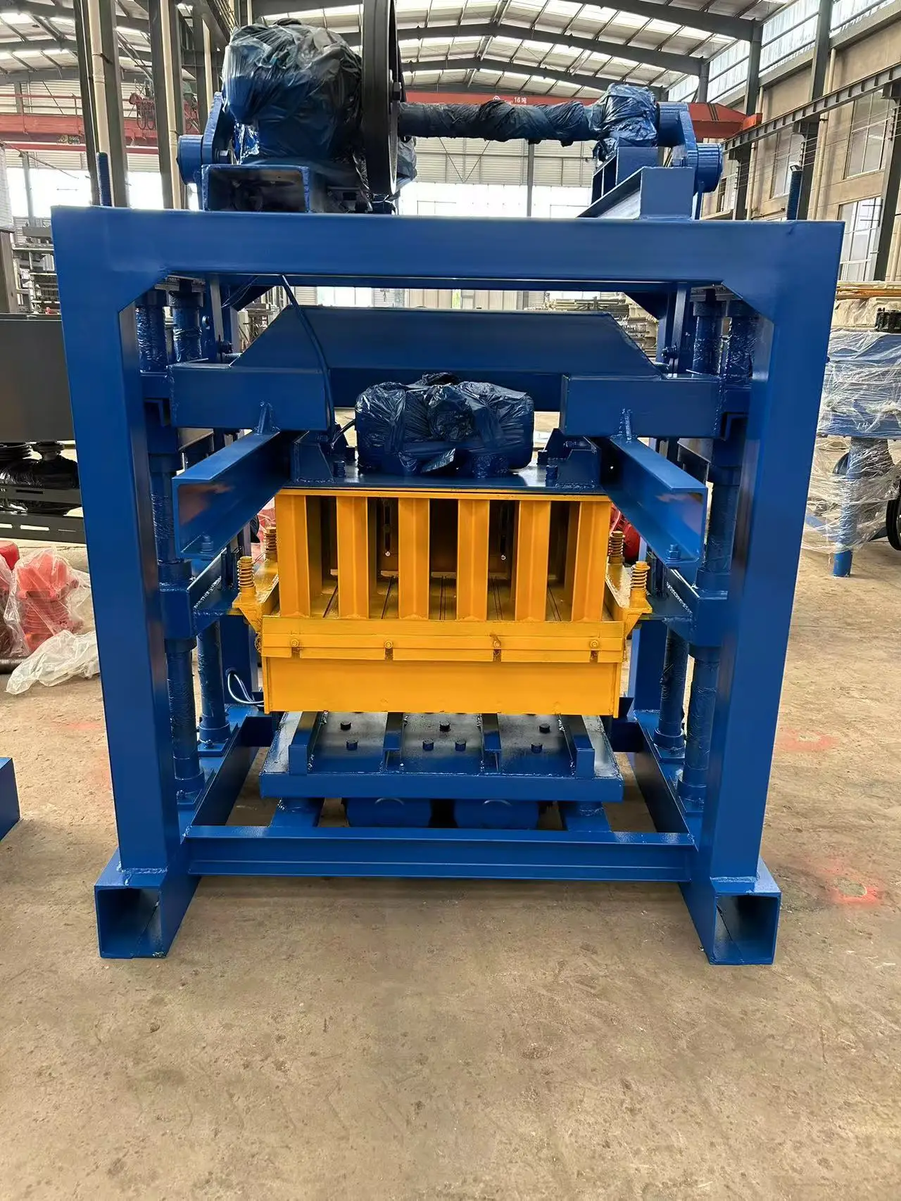 China ex-factory price Yaoda hollow brick and floor tile forming machine cement raw materials are easy to operate