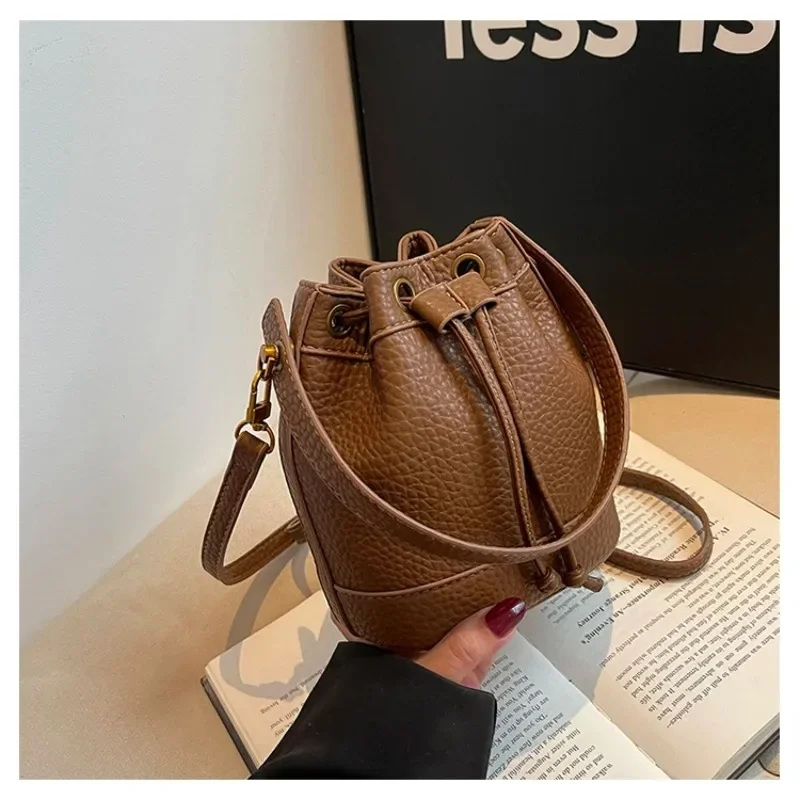 Genuine Leather Bucket Women's Bag 2024 New Tote Fashion Light Luxury Handbag Niche Cowhide Large Capacity Crossbody Bag