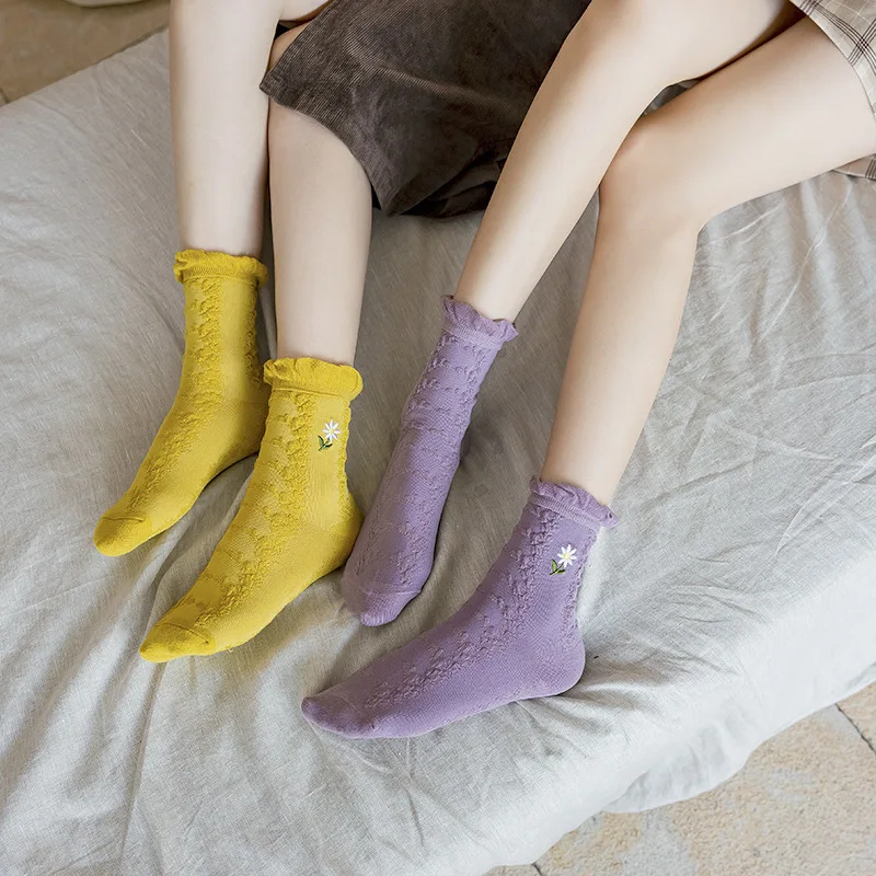 Floral Embroidery Women Socks Japanese Solid Color Kawaii Cute Frilly Socks Harajuku Vintage Streetwear Medium Tube Socks Gifts