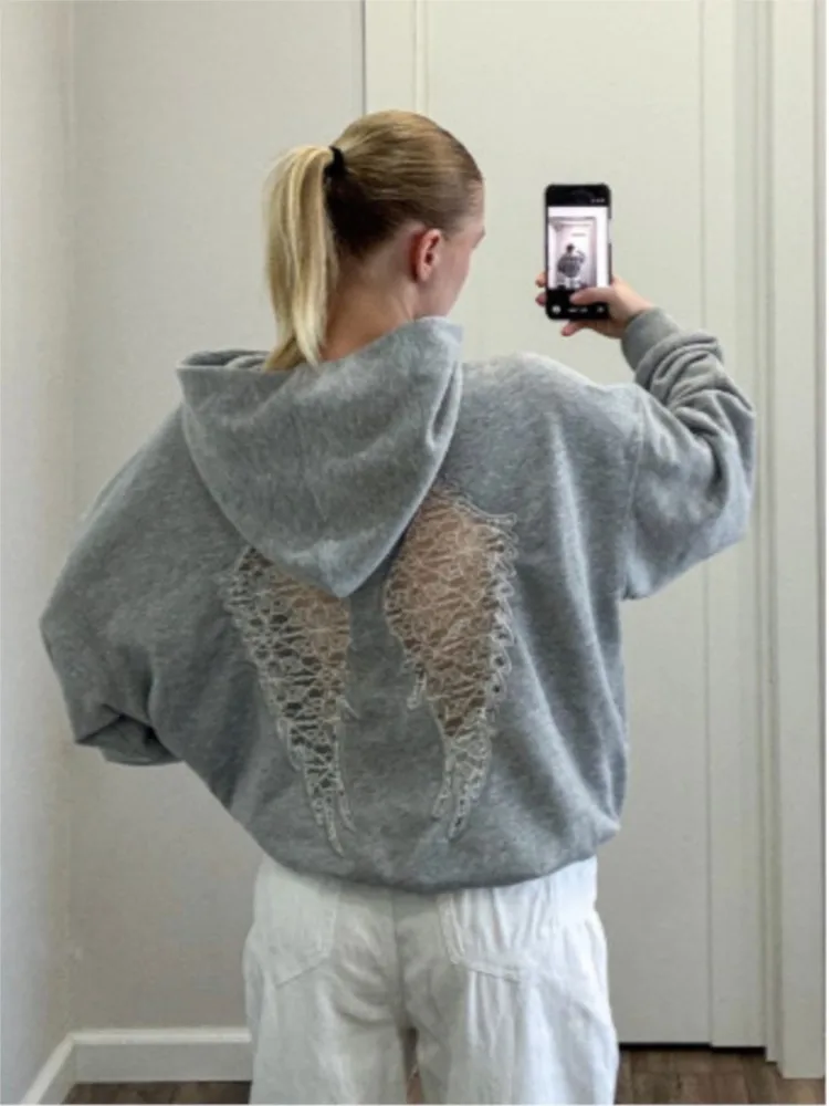 Damska bluza oversize z kapturem, z koronkowymi anielskimi skrzydłami i wycięciem na plecach, luźna bluza z długim rękawem w stylu Y2K, codzienna bluza z kapturem dla kobiet. — 2