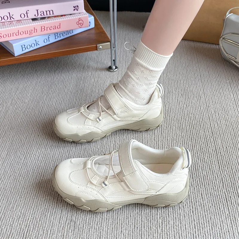 

Trendy Low-cut Comfort Women's Shoes - New Breathable, Versatile, Hollow-out, Height-increasing Casual Sneakers for Students