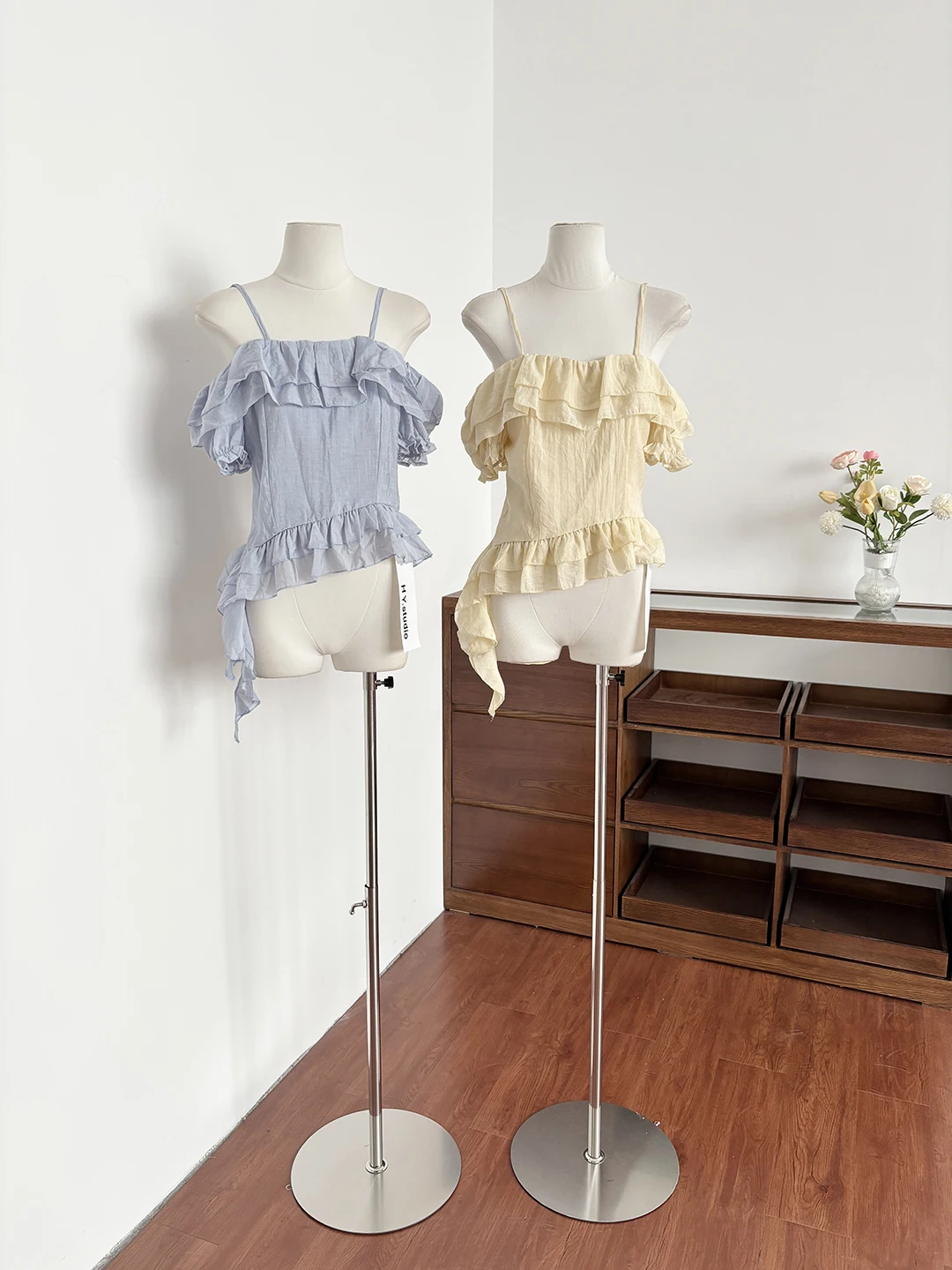 

Sweet Style One Shoulder Ruffle Trim Halter Top Women's Summer New Design Slimming Short Shirt Polyester Fiber Casual Wear