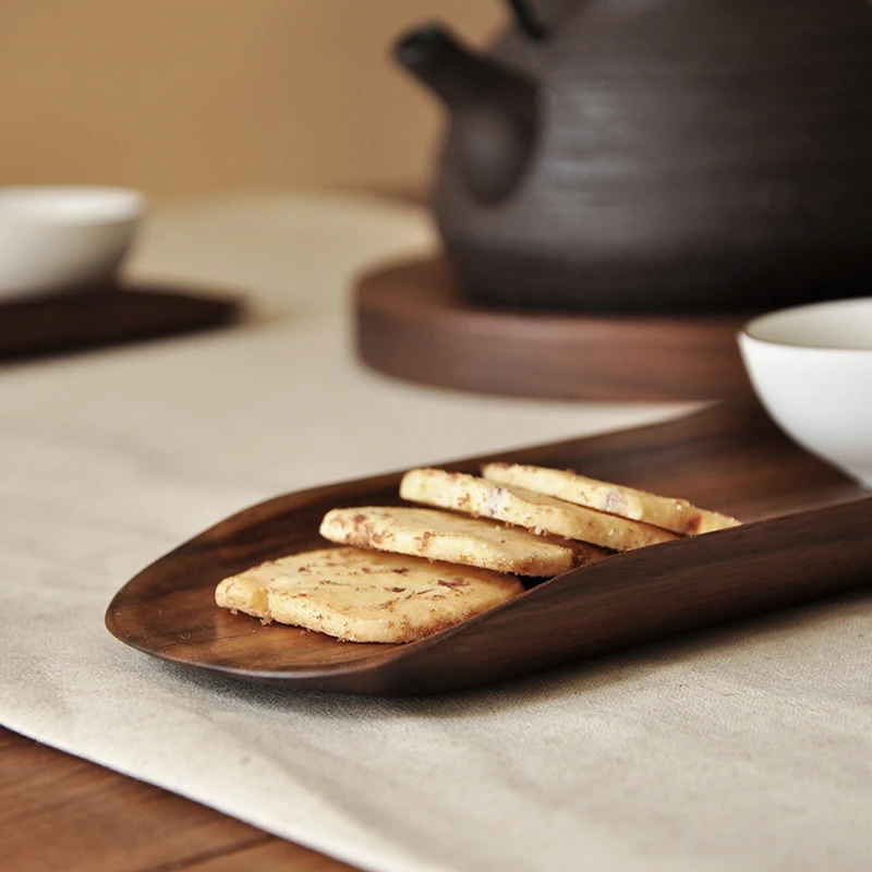 Leaf-Shaped Wooden Tray Black Walnut and Hard Maple Key Tray Solid Wood Dining Plate Tea Tray for Living Room