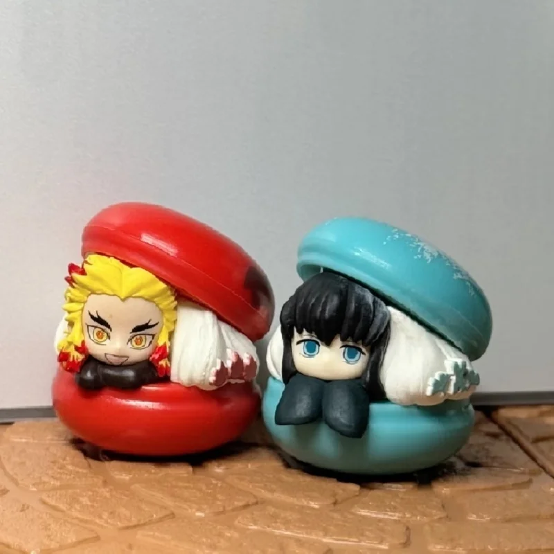 BANDAI Capsula Azione Anime Demone Slayer Kimetsu No Yaiba Tokitou Muichirou Kyoujurou Mitsuri Obanai Sanemi Macaron Figure Giocattoli