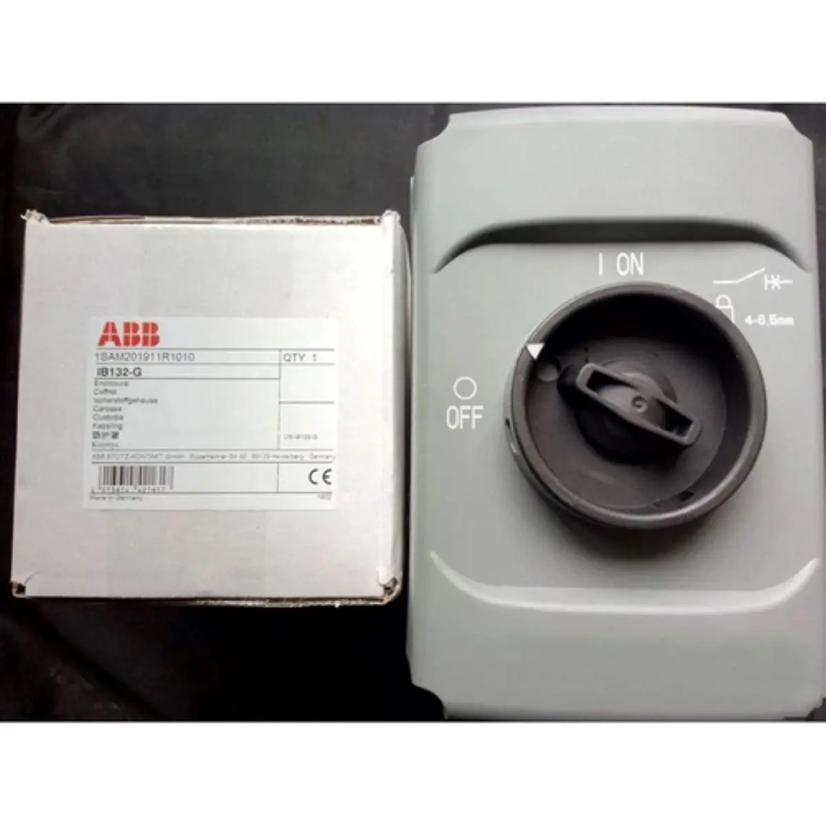 

IB132-G 10011732 1SAM201911R1010 Корпус, GY/BK, стандарт IP65, тройная защита от вскрытия