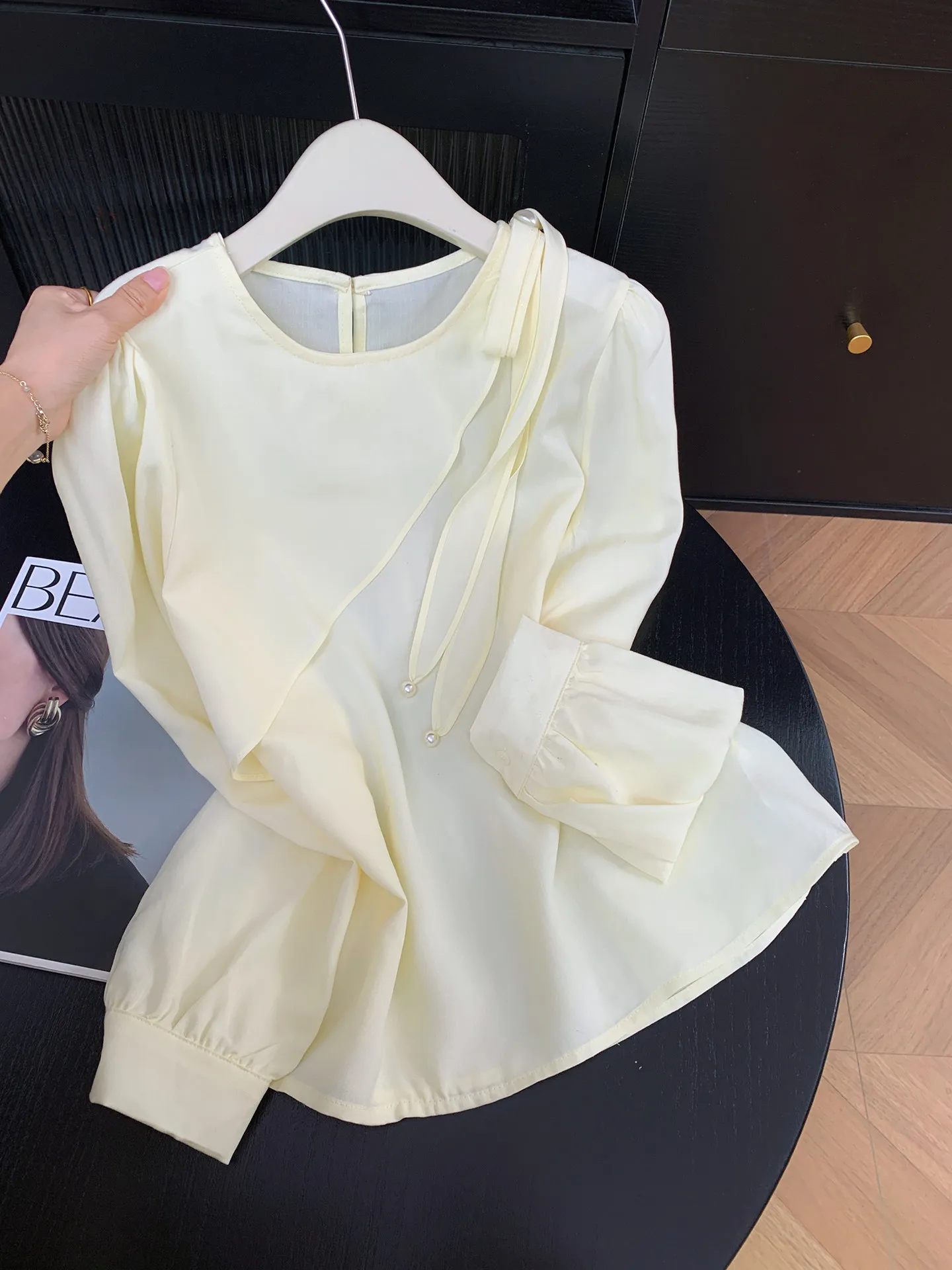 

Silk Blend Long Sve White irt Women's Faion Spring 2026 New Sle with Flounce Knot Cotton Mixed Fabric