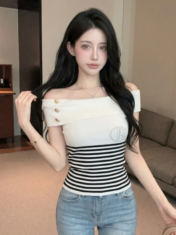 

Korean Style Slim Fit Striped T-Shirt Women's Short Shoulder Baring Sexy Fashion Summer New Arrival City Walk Suitable Knitte...