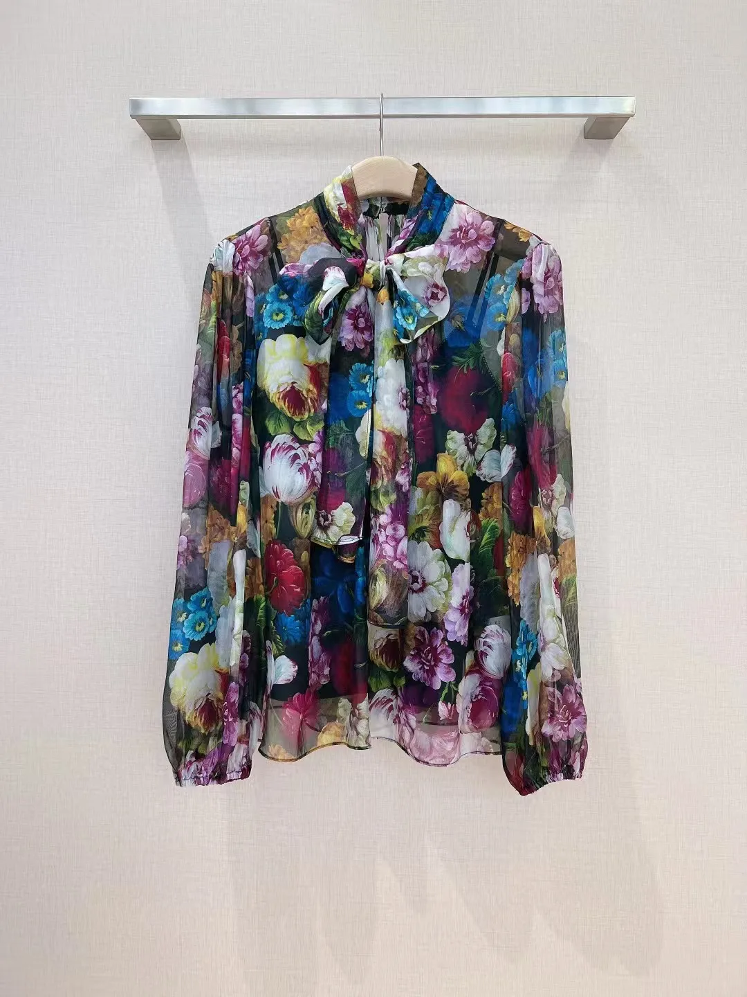 High end customized new women's style bubble sleeve silk printed shirt