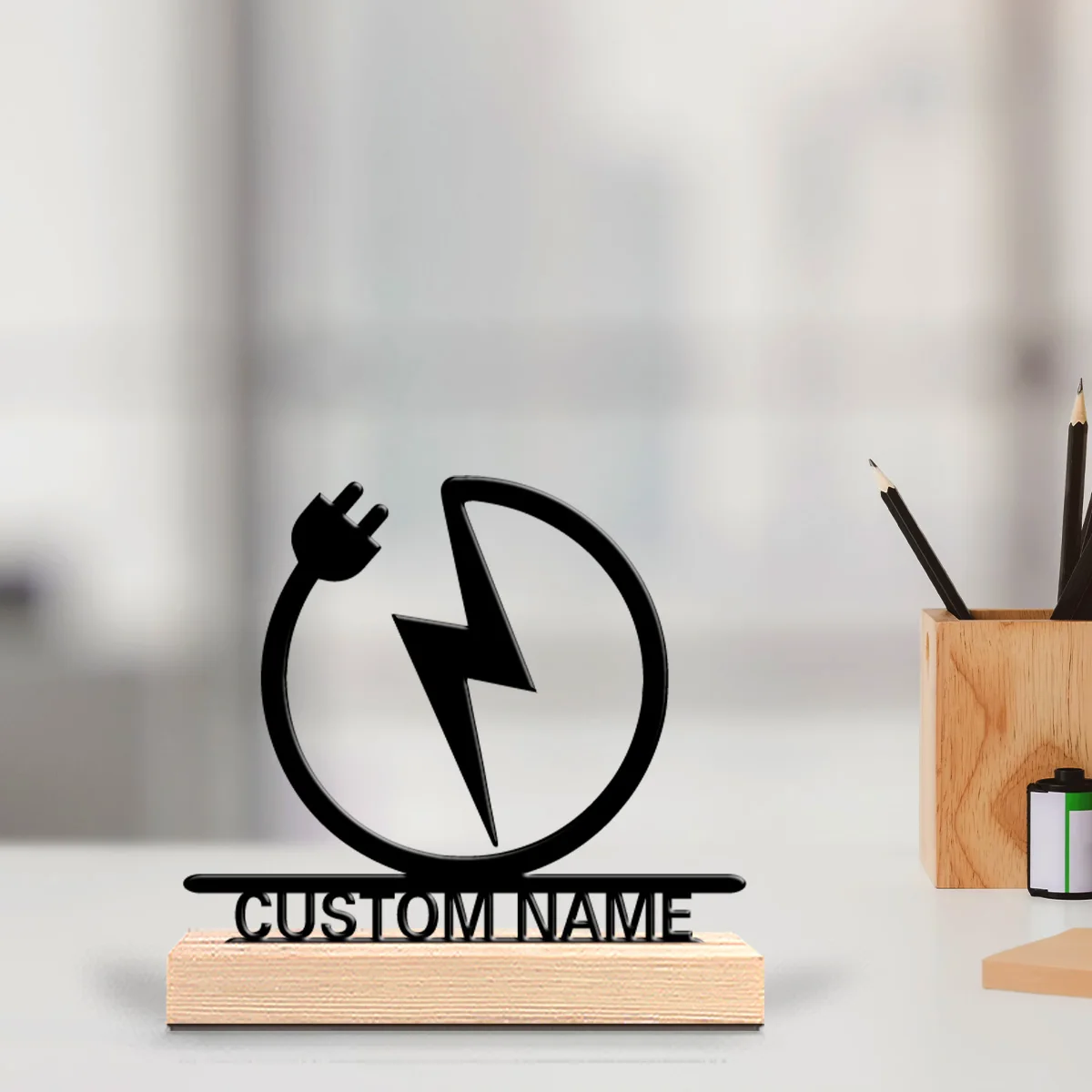 1pc Fashion Personalized Custom Electrical Engineer Metal Statues Metal Art With Wooden Base Tabletop With A Male Theme