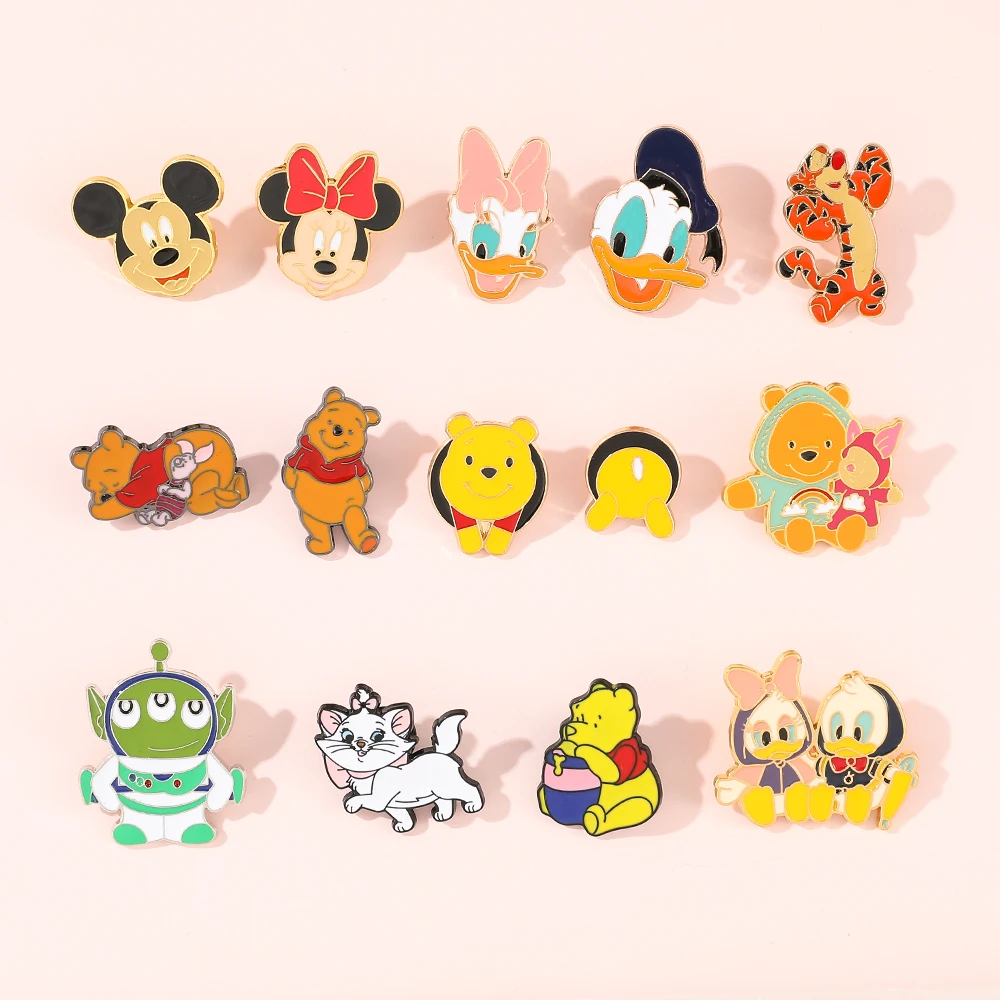Broche de dibujos animados de Los Aristogatos, Pin esmaltado de Minnie Mouse para mochila, joyería de ropa, insignia de Metal, accesorios de regalo, 4/5 piezas
