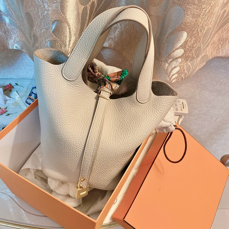 

Stylish Handbag, Unique Bucket Classic Shopping Tote Bag, Soft PU Litchi Pattern Basket Women Bag with Lock Small Horse Scarves