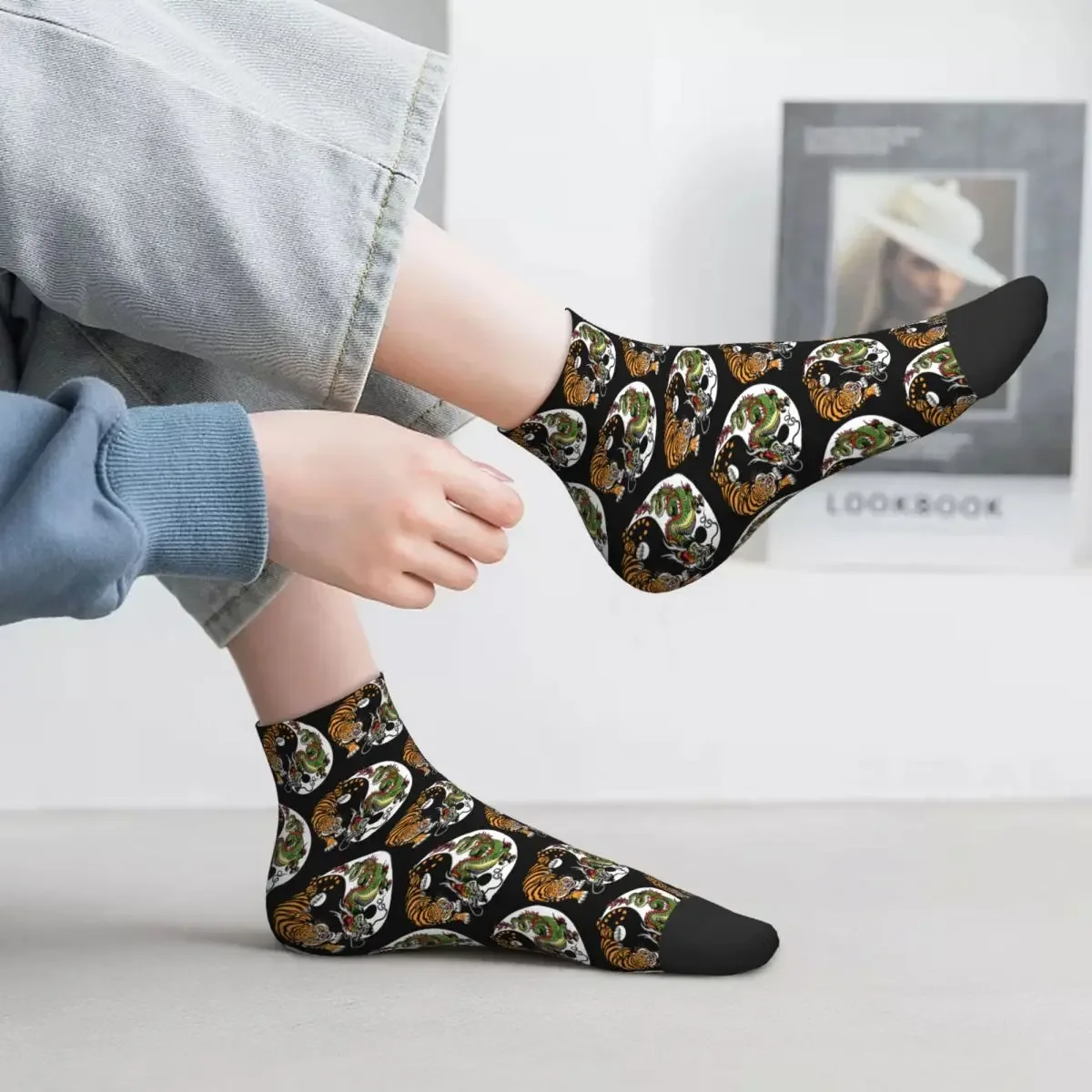 Calcetines de vestir con símbolo de Yin Yang para hombre y mujer, medias cálidas y divertidas, novedad