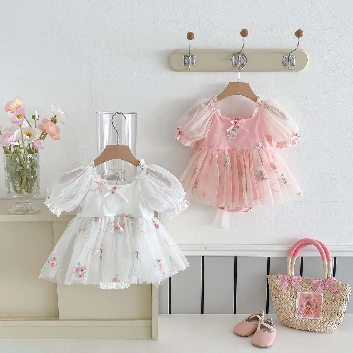 Girls' Summer Sweet Bubble Sleeves Short Sleeved Jumpsuit Baby Western-style Embroidered Mesh Princess Dress Baby 1Year Old