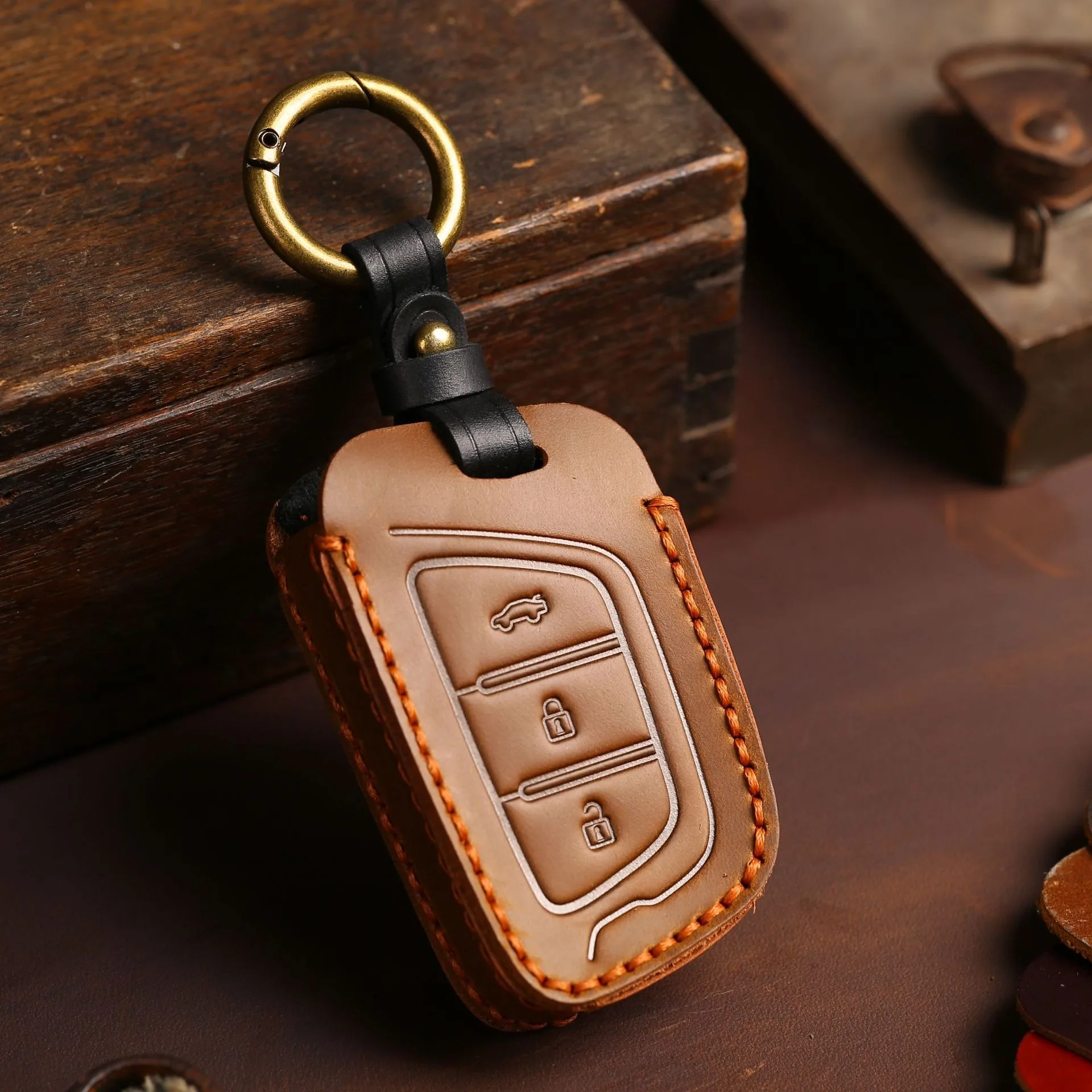 Suitable for 22 models of Jianghuai Humvee key case E10X Sihao x8x7 Jiayue a5 E40X leather car key bag shell