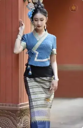 Traditional Dai Ethnic Clothing in China Simple and Slim Fitting Short Sleeved Tube Skirt With Slight Elasticity