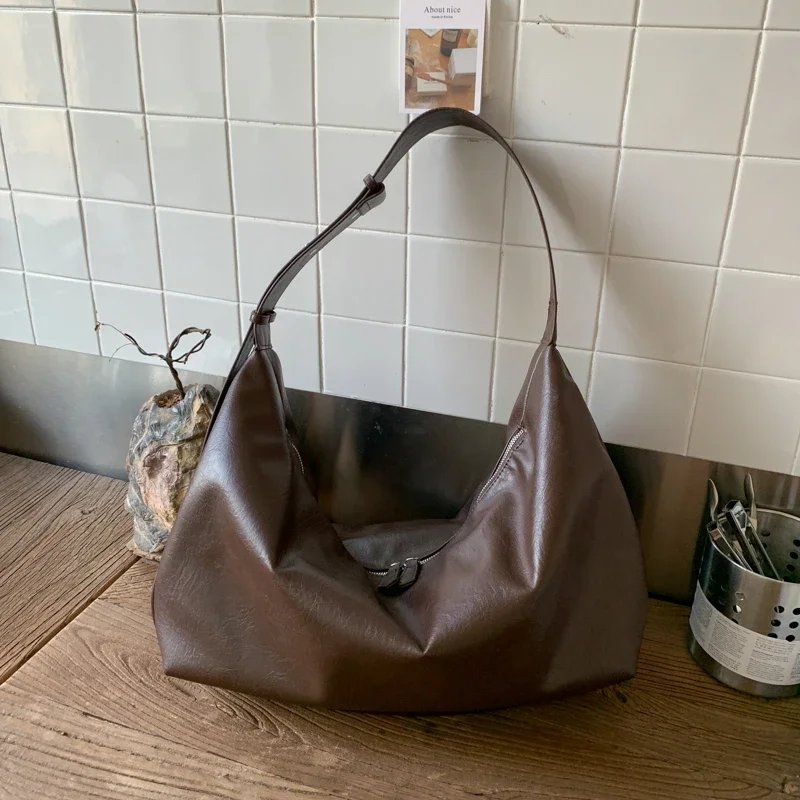 

Простая модная однотонная женская сумка из мягкого искусственной кожи, большая вместимость для хранения, портативный регулируемый ремень для путешествий, прогулок