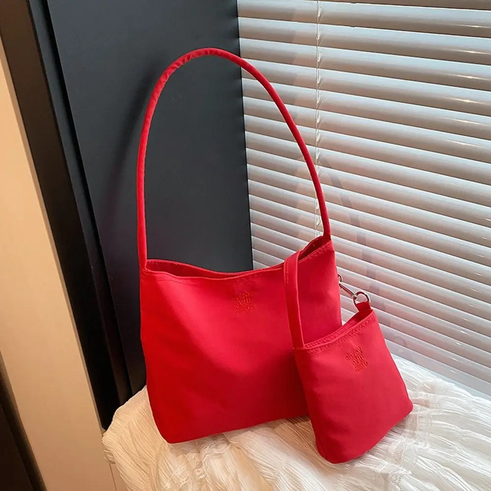 

Нейлоновая большая сумка в корейском стиле, однотонная большая вместительная сумка с вышивкой и буквами, сумка для подмышек, универсальная тканевая сумка на плечо для девочек