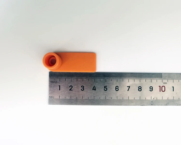 20pcs livestock RFID electronic sheep ear tag 45x17mm long range UHF RFID Passive tag Animal ID ear tag for farm counting