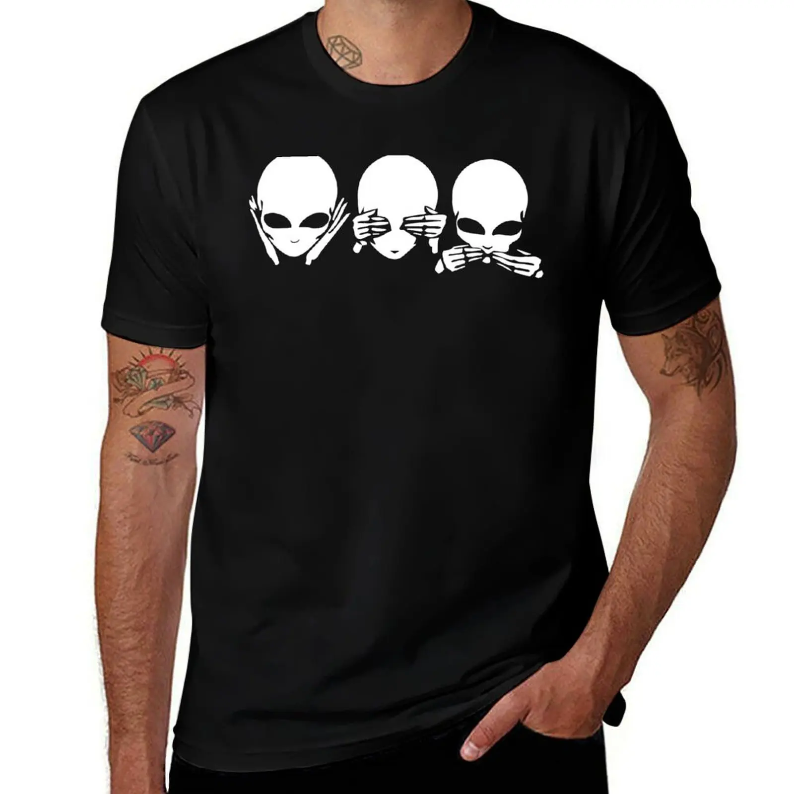 

Speak no evil, see no evil, hear no evil. Alien T-Shirt tops sweat gifts for boyfriend compression shirt men