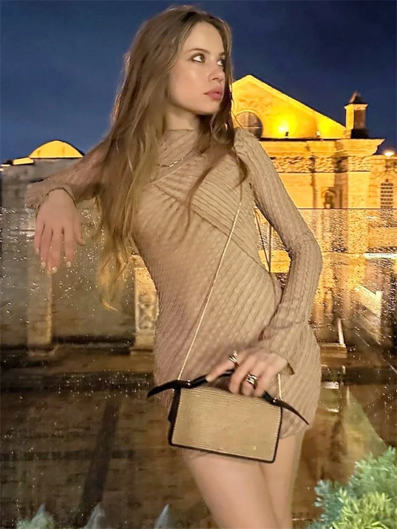 Vestido de fiesta de manga larga ahuecado a la moda, traje Sexy ajustado, vestido de baile para el pecho, bolsa de perforación, túnicas de noche inferiores, nuevo