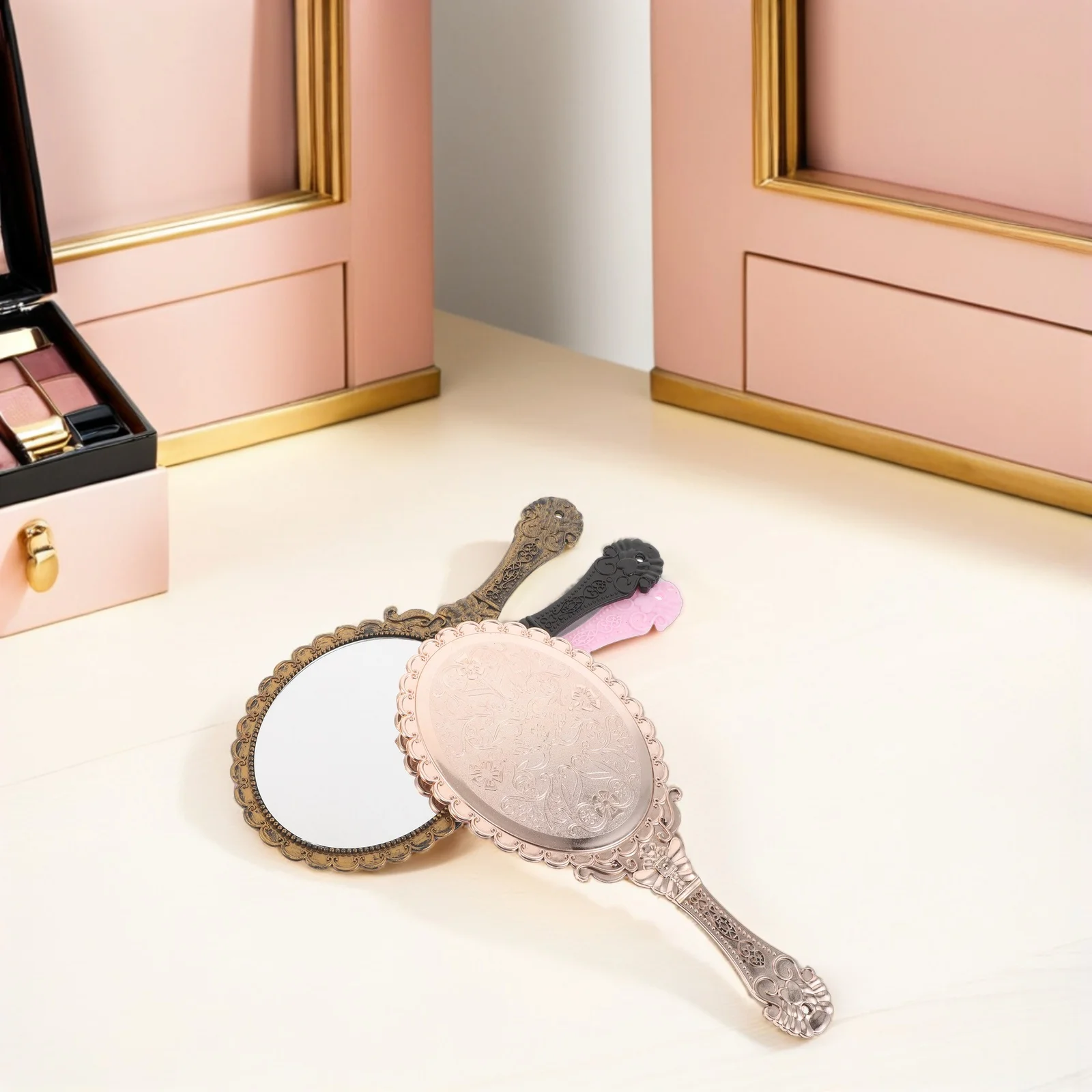 

4Pcs Vintage Handheld Makeup Mirrors Floral Pattern Handles Rose Gold Bronze Portable Travel Personal