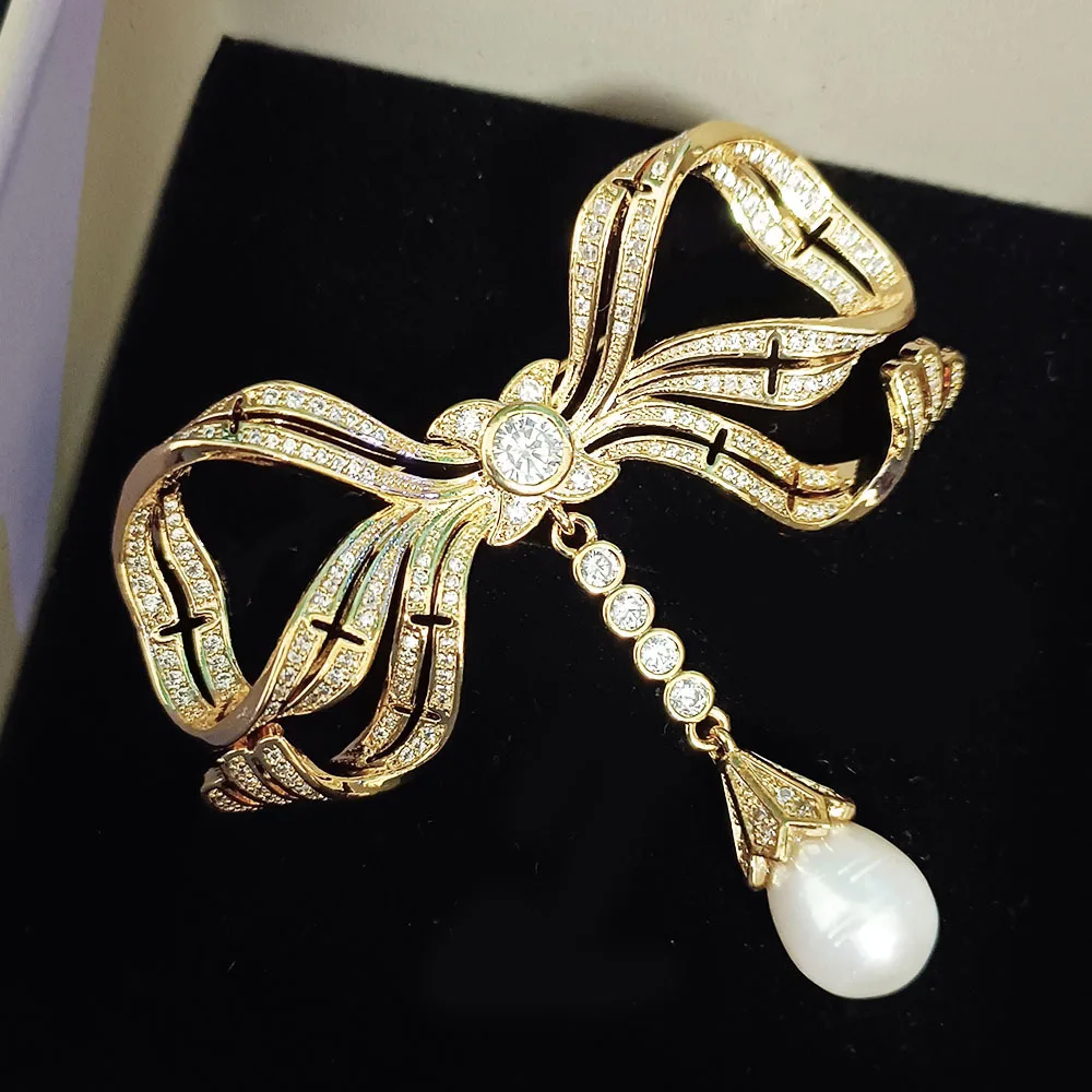 2023 Vintage Zircon Bow Brooch for Women Jewelry Hollow Design Bowknot Broochpins Natural Pearl Tassel Corsage Elegant Ornament