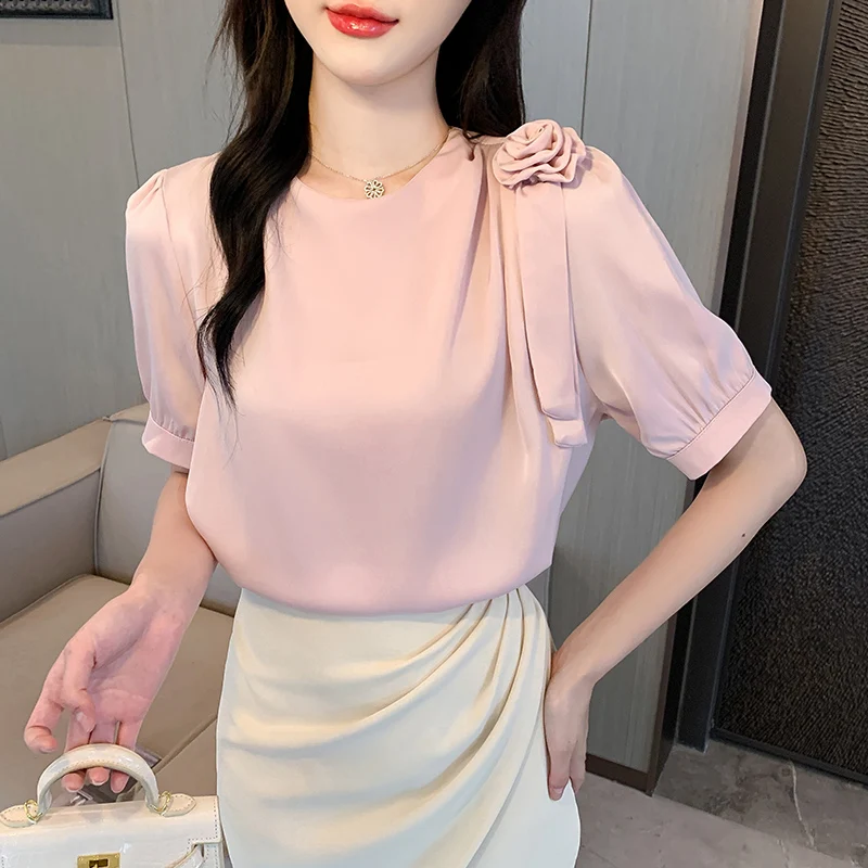 

Блузка Женская атласная с круглым вырезом и коротким рукавом