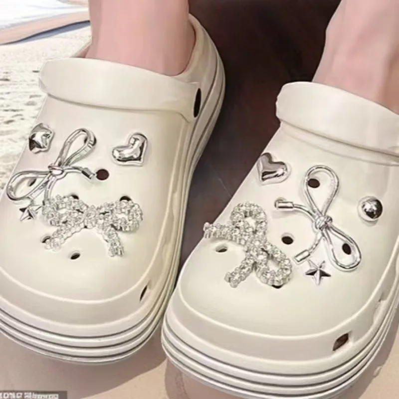 

New Decoration Premium Silver Pearl Bow Love Shoe Flower Decoration Accessories DIY Removable Shoe Accessories