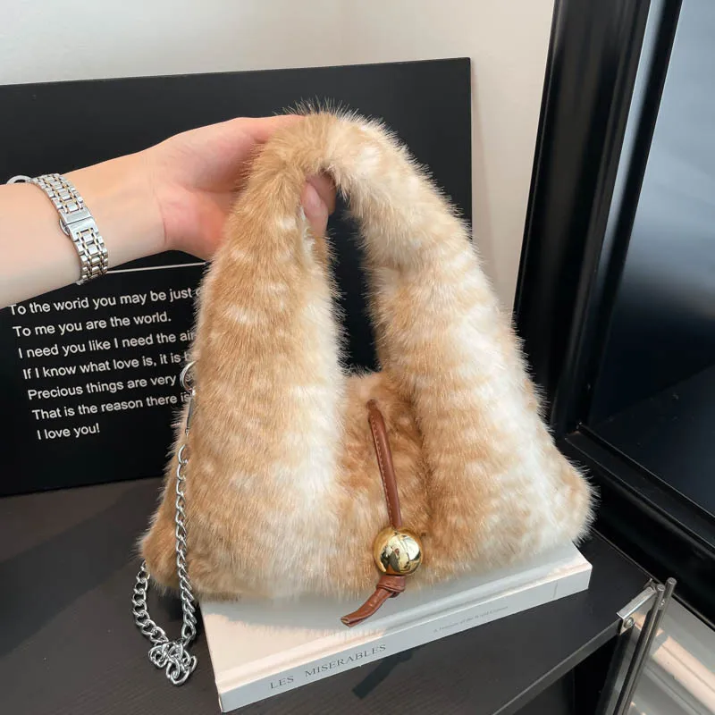 

2025 Shoulder Bag Winter Faux Fur Bags for Women Warm Soft Handbags Women Bag NEW Chains Crossbody Bags