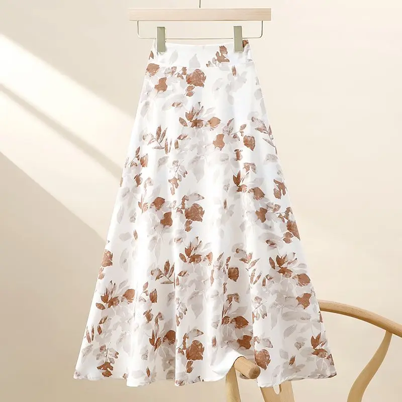 Chiffon Floral Half Length Skirt Summer 2023 New Style Covered Crotch Large Hem Printed Classic High Waisted A-line Skirt