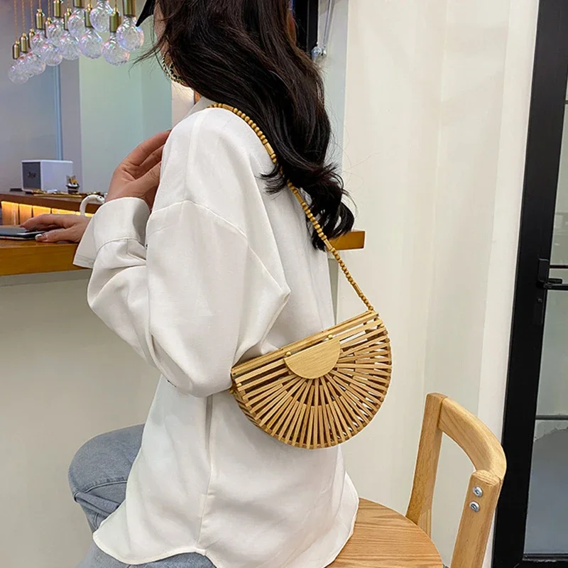 

2024 Fashion Half Moon Wooden Shoulder Bags for Women Bamboo Woven Summer Beach Hollow Crossbody Bag Small Phone Purse Mini Sac