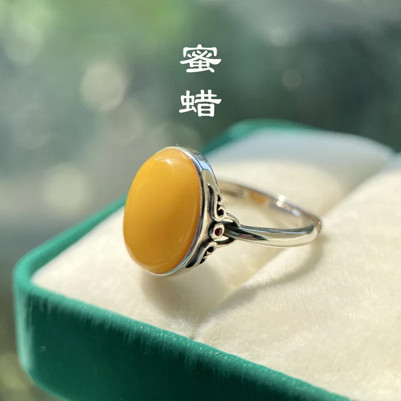 Natural Chicken Oil Yellow Beeswax Ring With S925 Sterling Silver Ruyi Pattern
