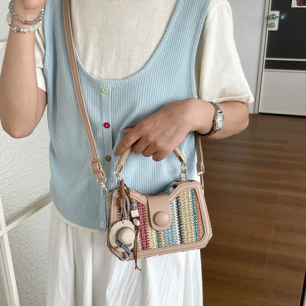 Colorful Straw Woven Handbag Round Snap Flap Hat Pendant Charm Crossbody Bag Adjustable Strap Color-Block Shoulder Bag