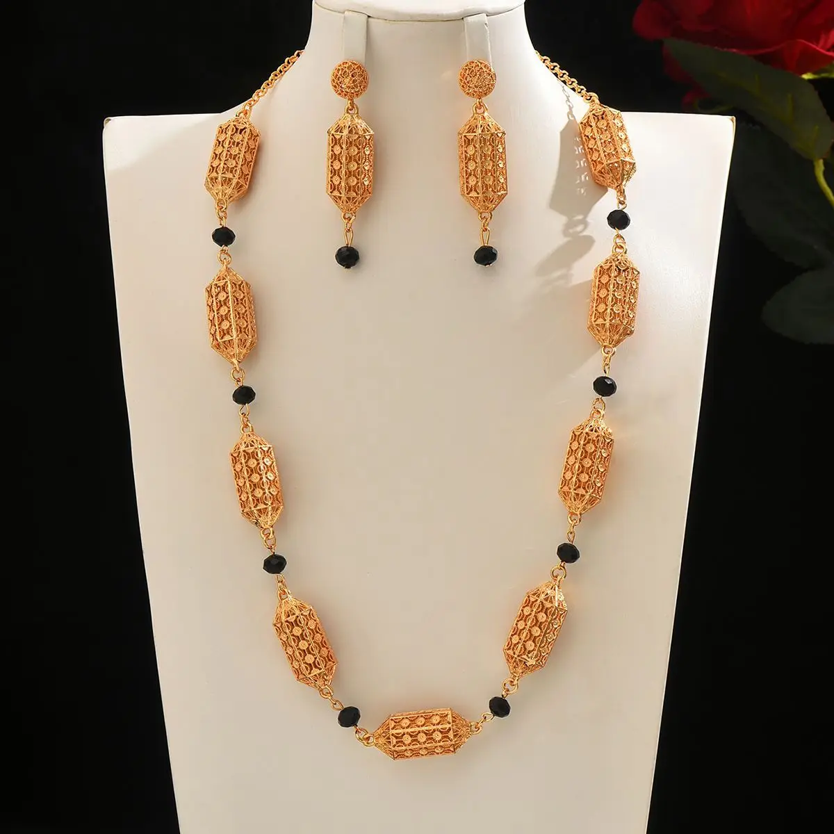 

New Fashionable High end Dubai 24K Gold Plated Necklace Earrings Exquisite Wedding Party Jewelry Set for Lovers 555