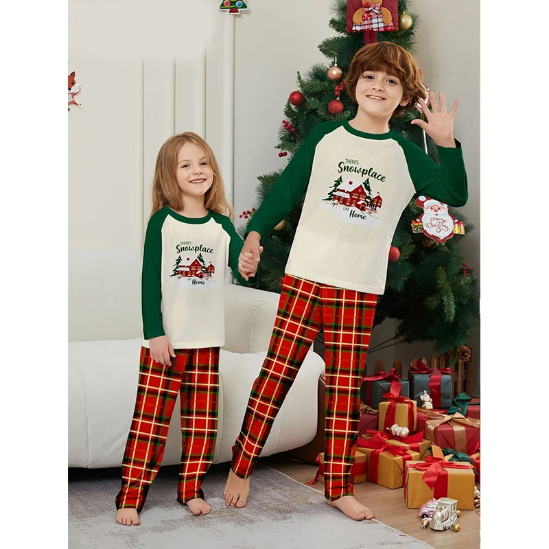 Christmas Matching Family Pajamas Outfits 2024 New Xmas Adult Mother Father Kids Set Baby Romper Sleepwear Family Look Pyjamas